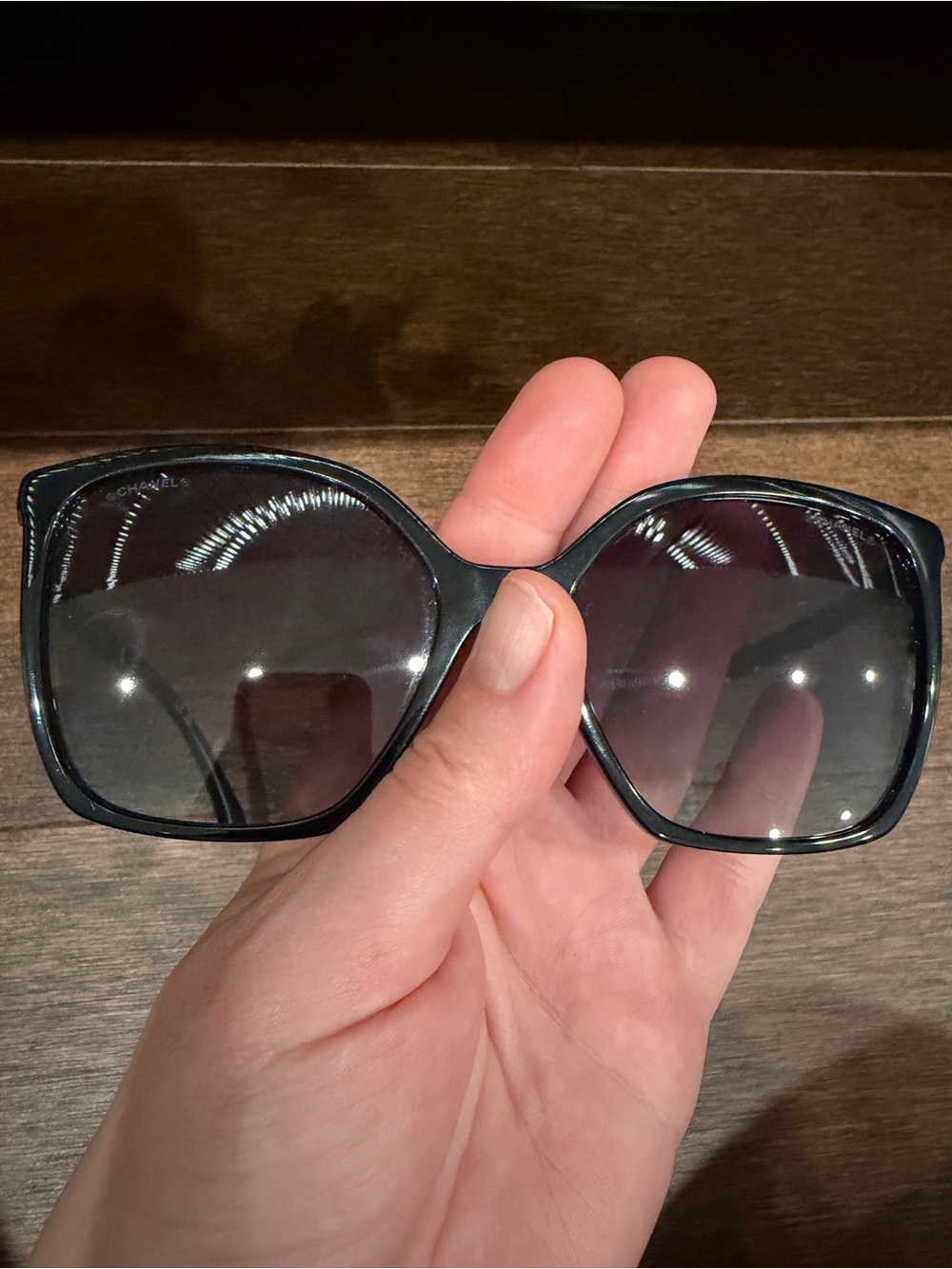 CHANEL Black Glossy Cat-Eye Sunglasses with Logo Accent - Picture 7 of 12
